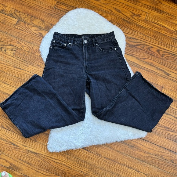 Zara Loose Fit  Wide Leg Crop Length Black Jeans Sz 8 - Picture 1 of 11